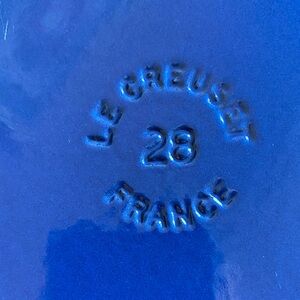 Rare Large Vintage Blue/Cream LE CREUSET Cast Iron Bowl 2 Handles Size 28